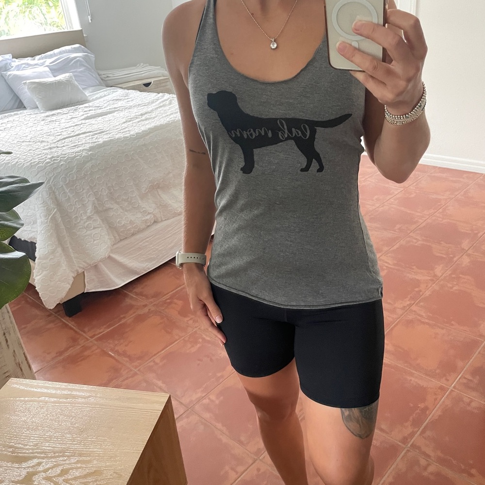 Gray Labrador “Lab Mom” Tank Top
